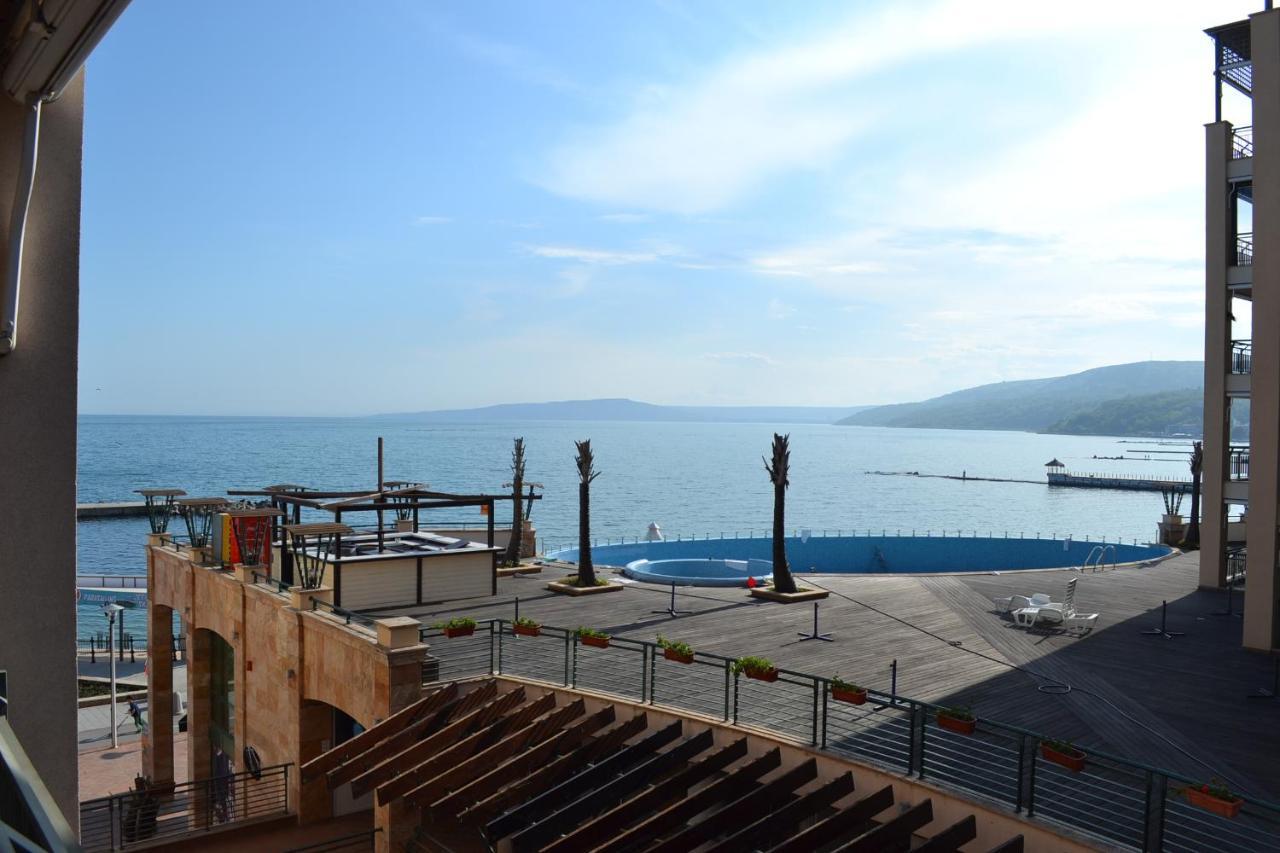 Port Balchik Apartment Luaran gambar